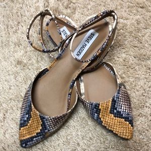 Steve Madden snake flats nwot